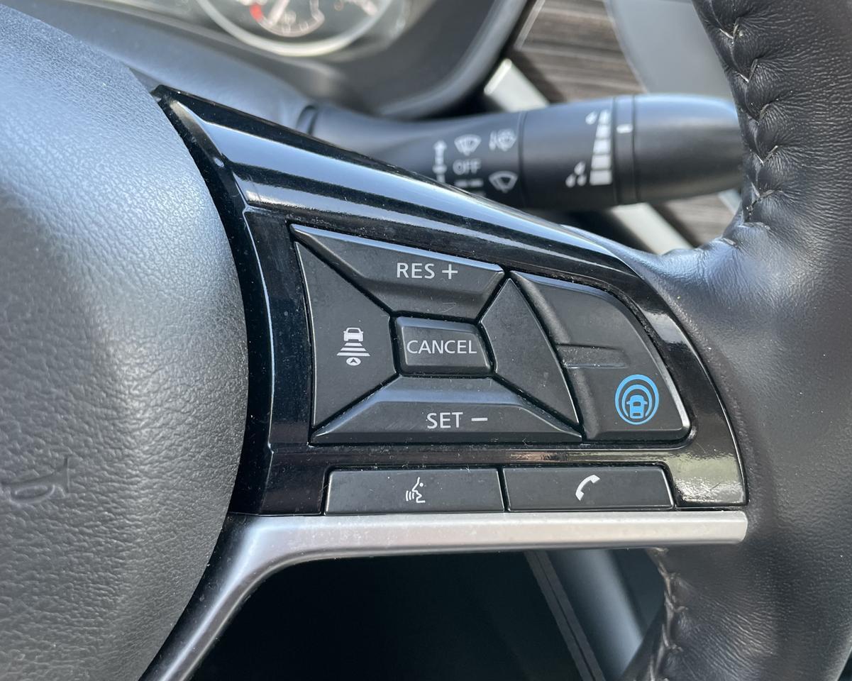 Vehicle image 12 of 19