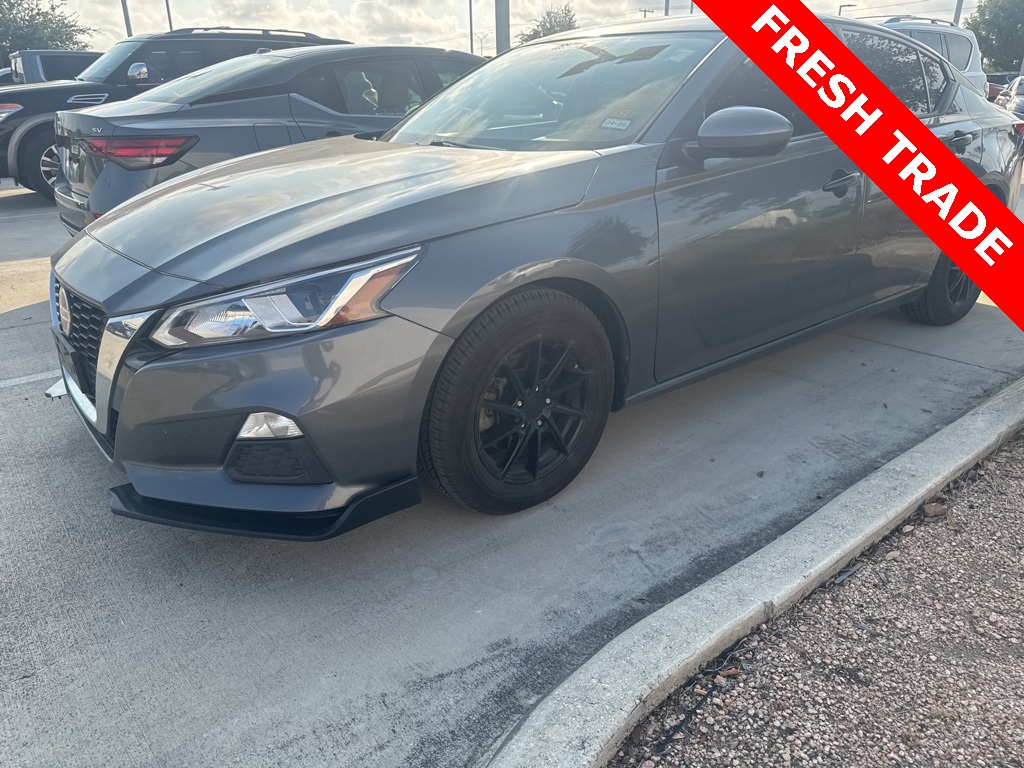 2020 Nissan Altima 2.5 S Image 1 of 12