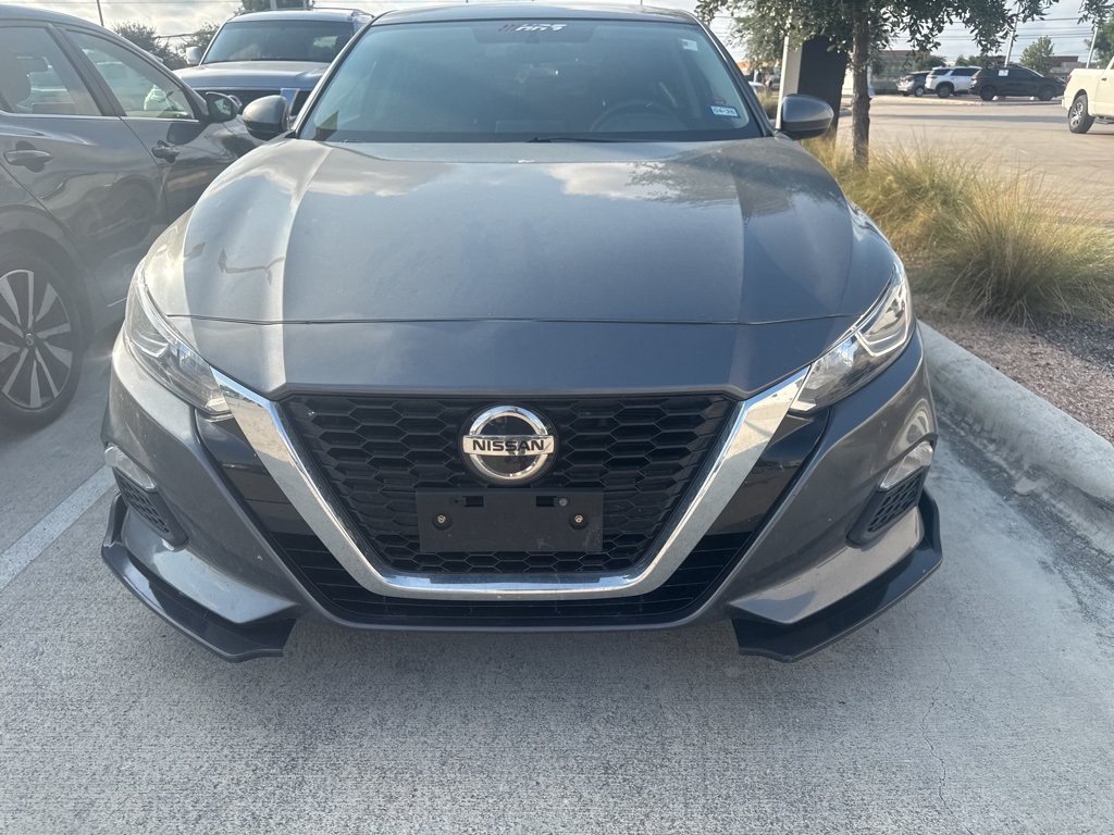 2020 Nissan Altima 2.5 S Image 2 of 12