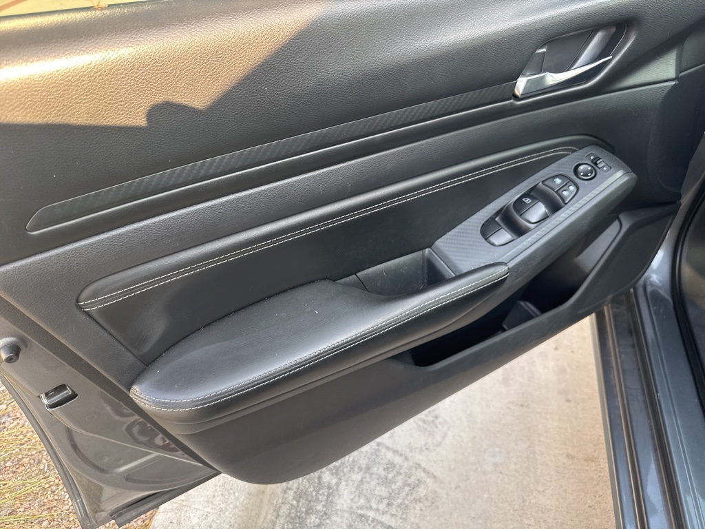 2020 Nissan Altima 2.5 S Image 10 of 12