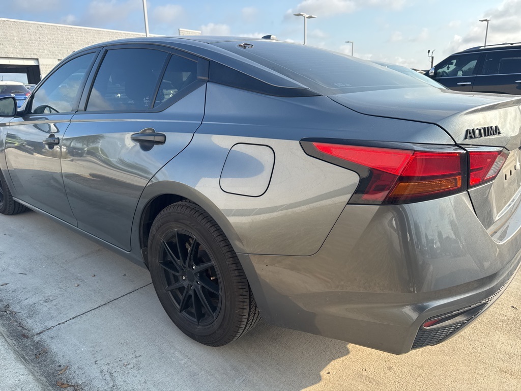 2020 Nissan Altima 2.5 S Image 4 of 12
