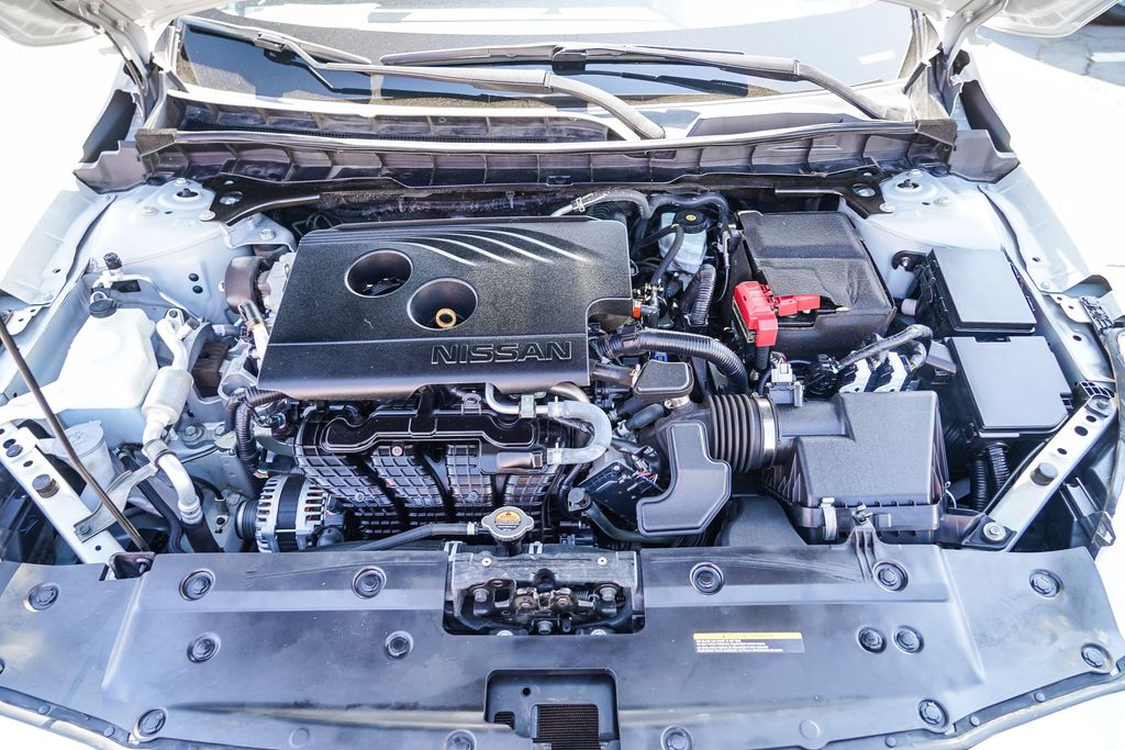 Vehicle image 8 of 28