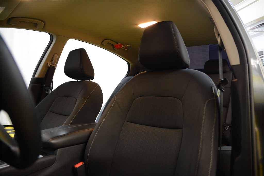 Vehicle image 26 of 31