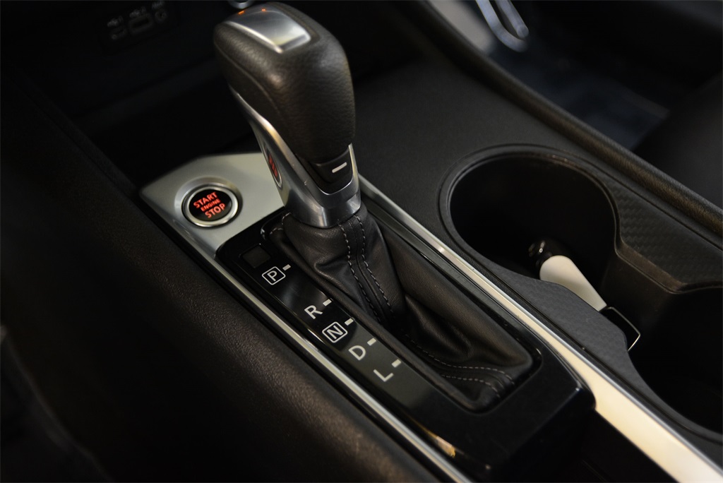 Vehicle image 24 of 31
