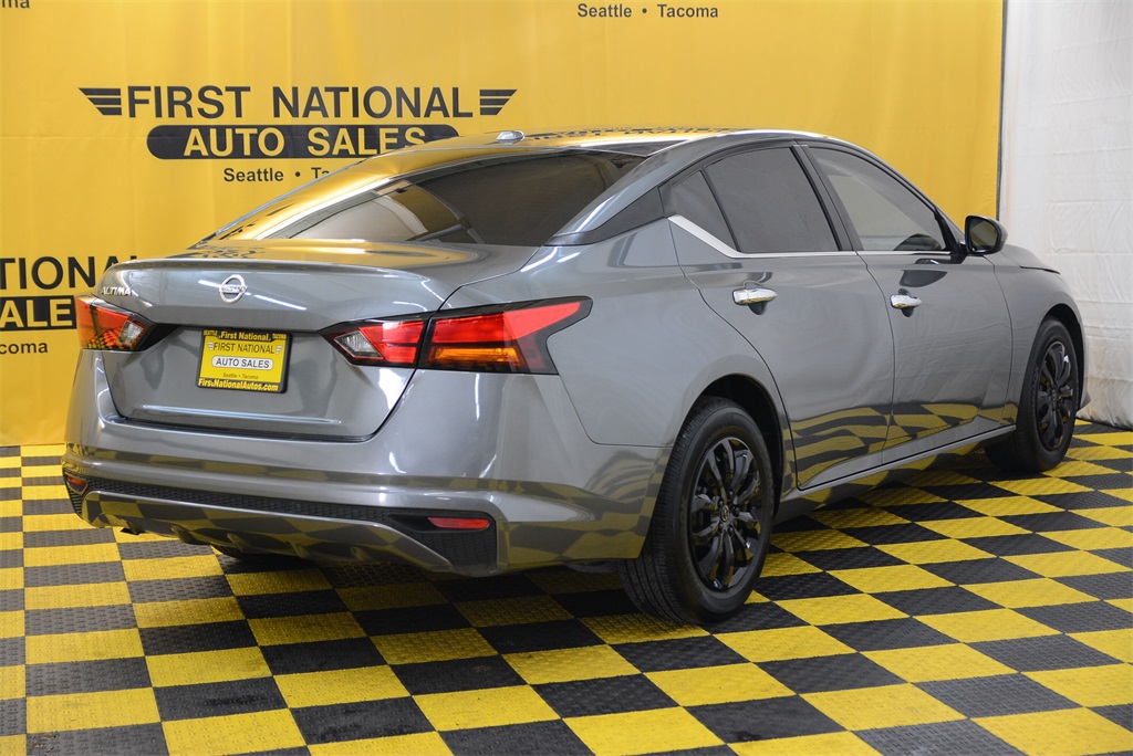 Vehicle image 7 of 31