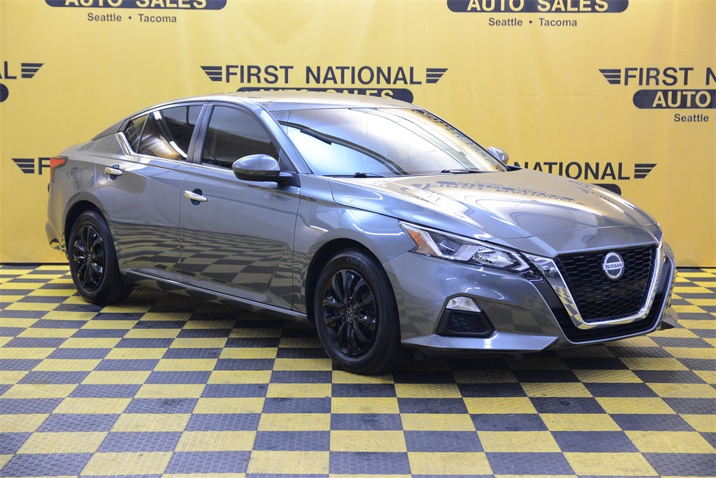 Vehicle image 4 of 31