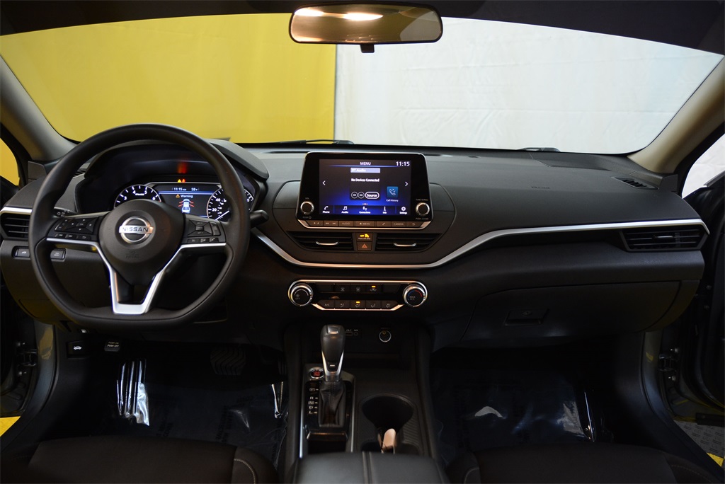 Vehicle image 11 of 31
