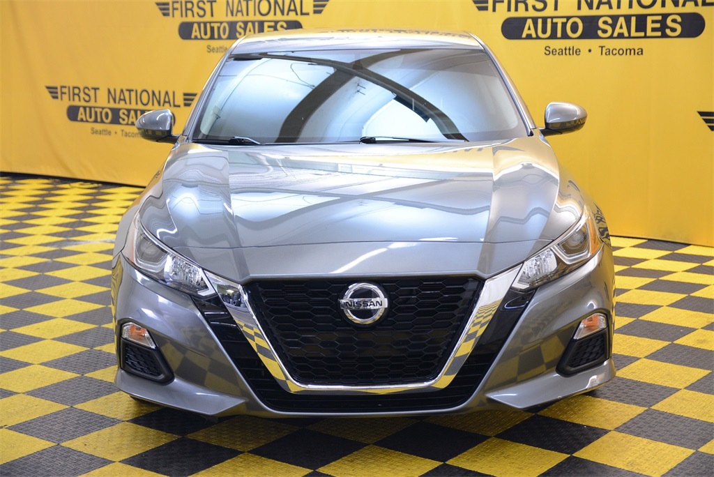 Vehicle image 3 of 31