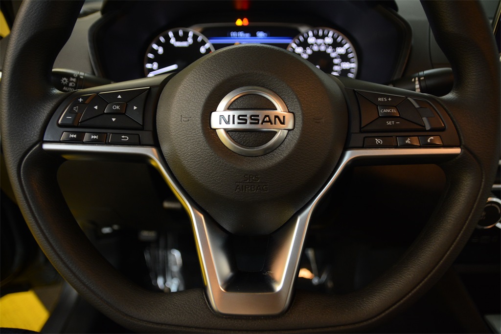 Vehicle image 19 of 31