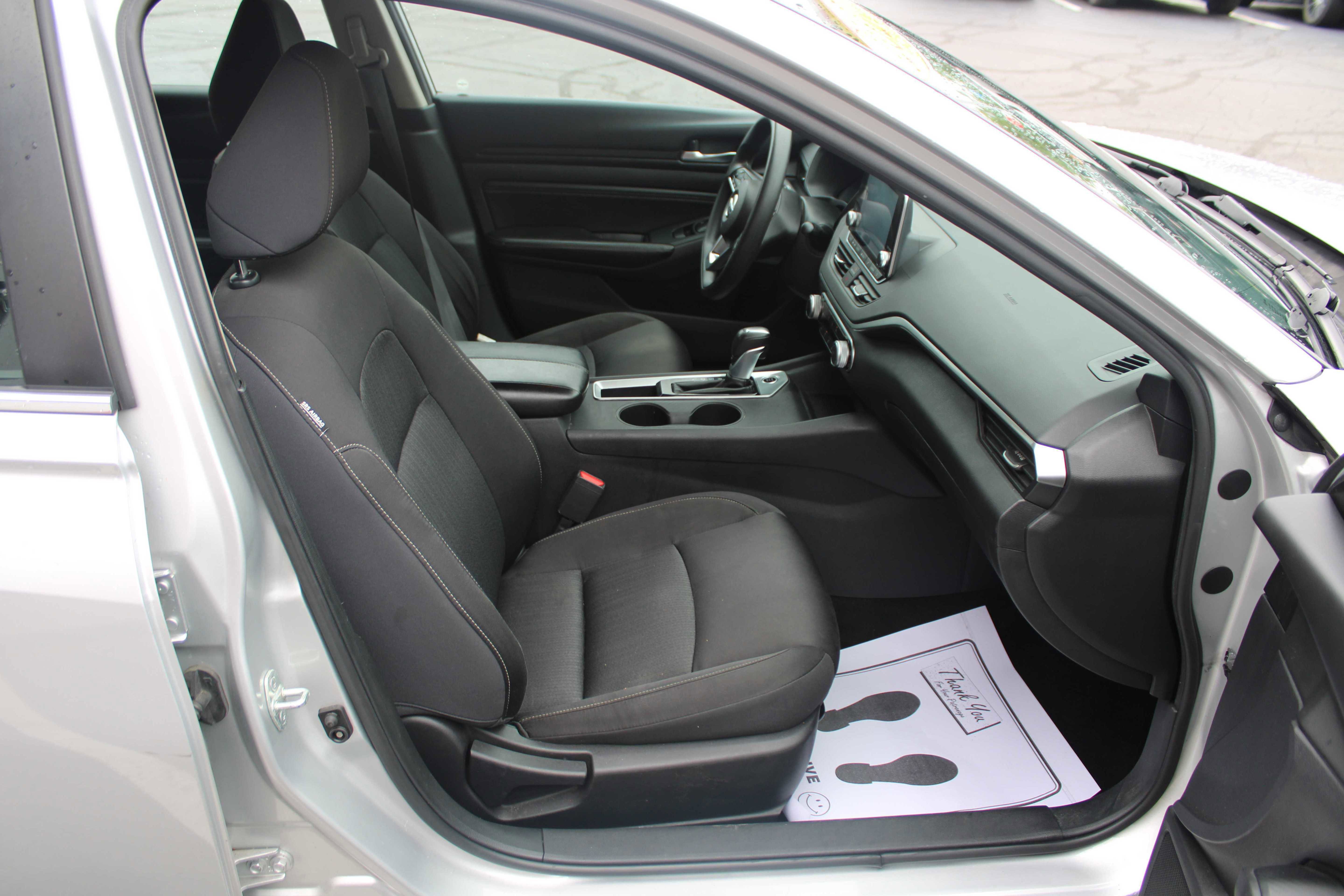 Vehicle image 21 of 22