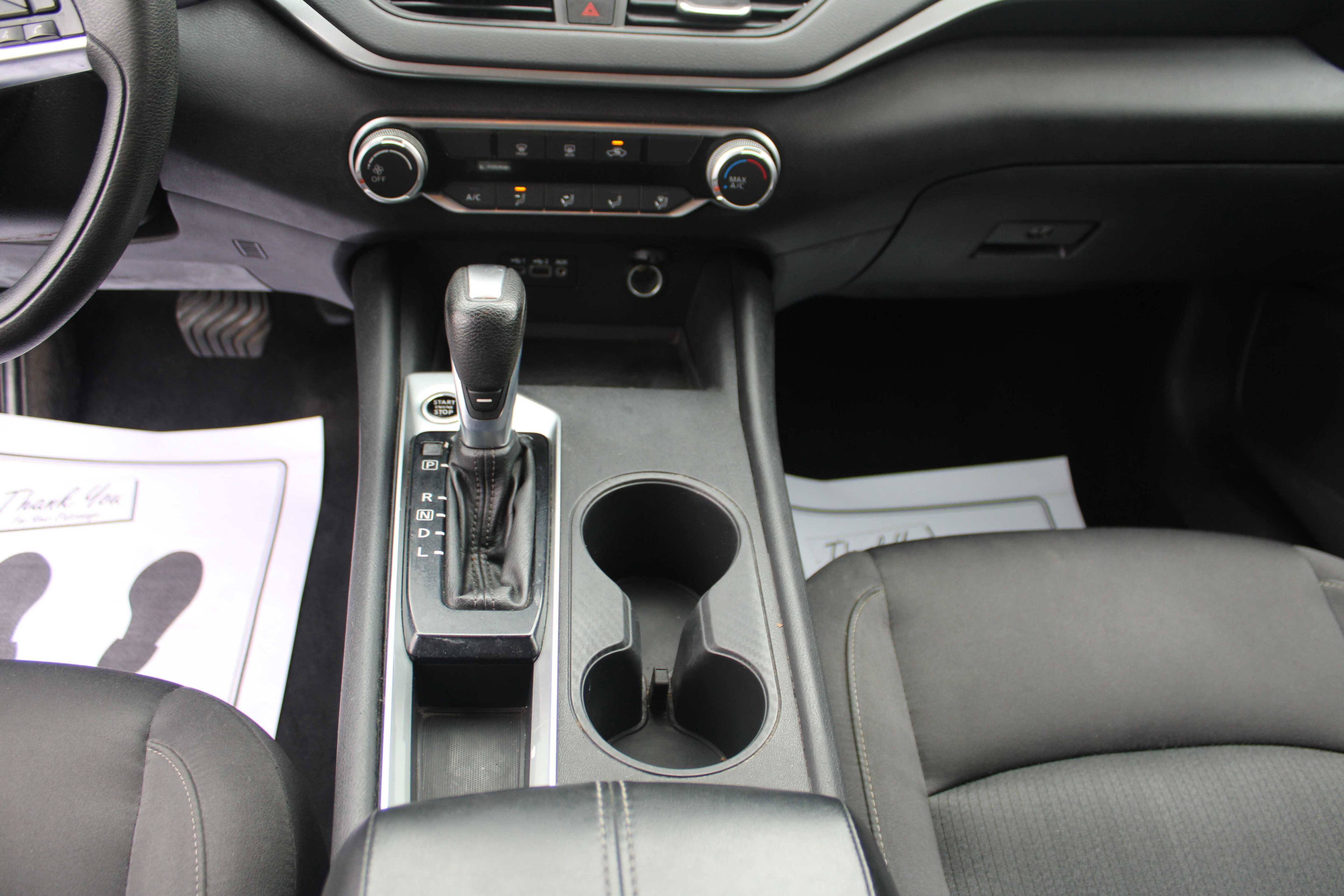 Vehicle image 14 of 22