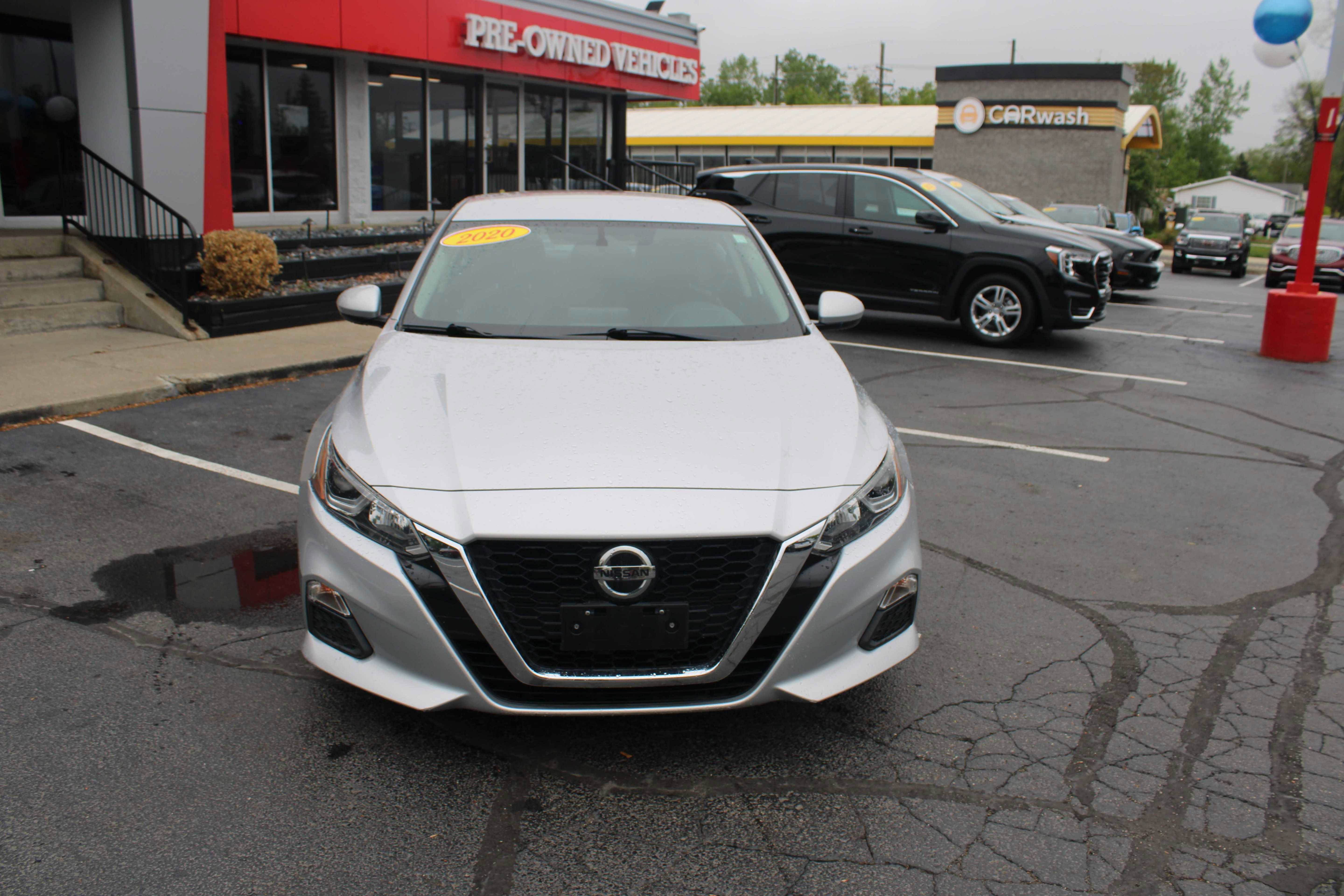 Vehicle image 2 of 22