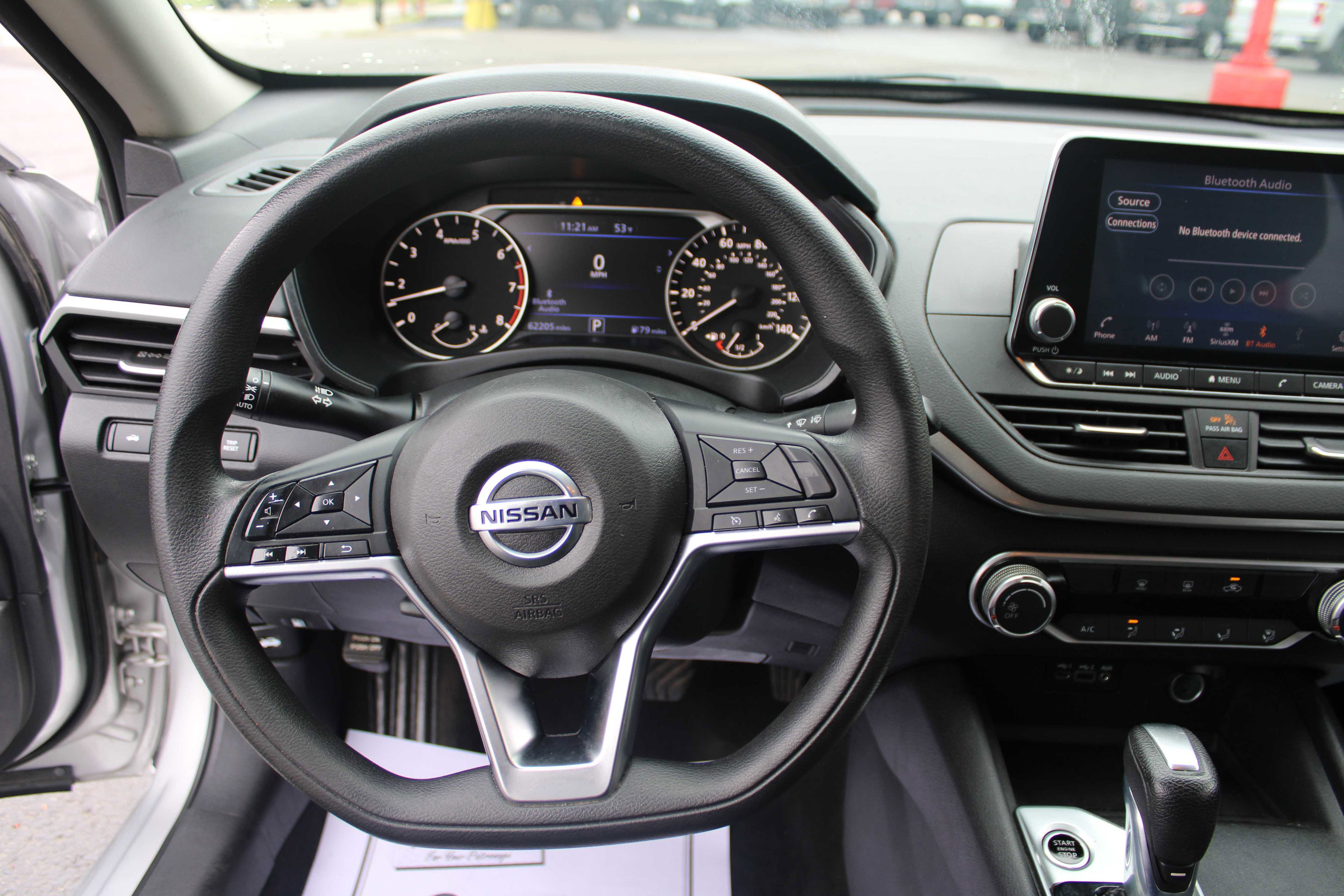 Vehicle image 13 of 22