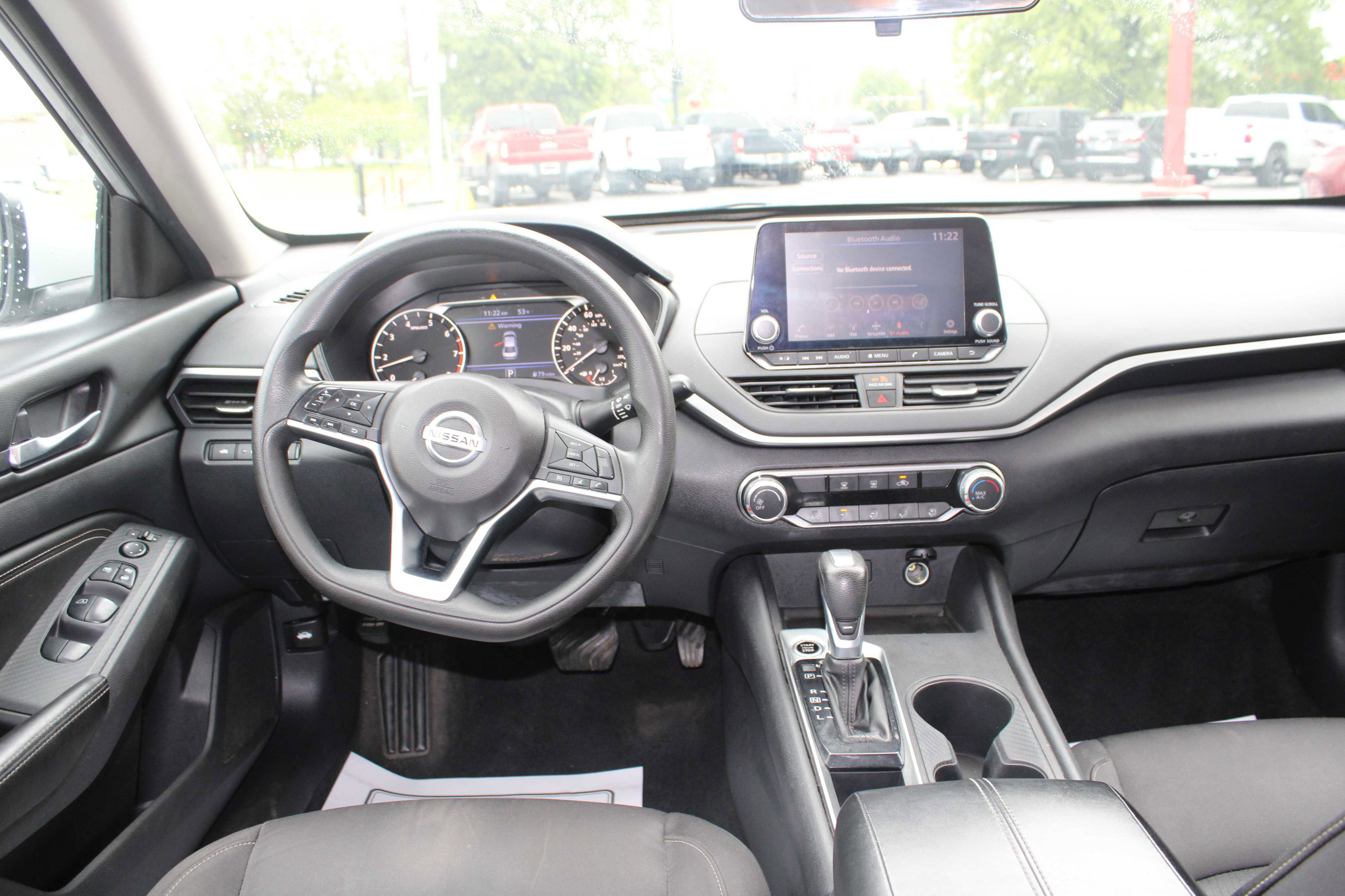 Vehicle image 19 of 22