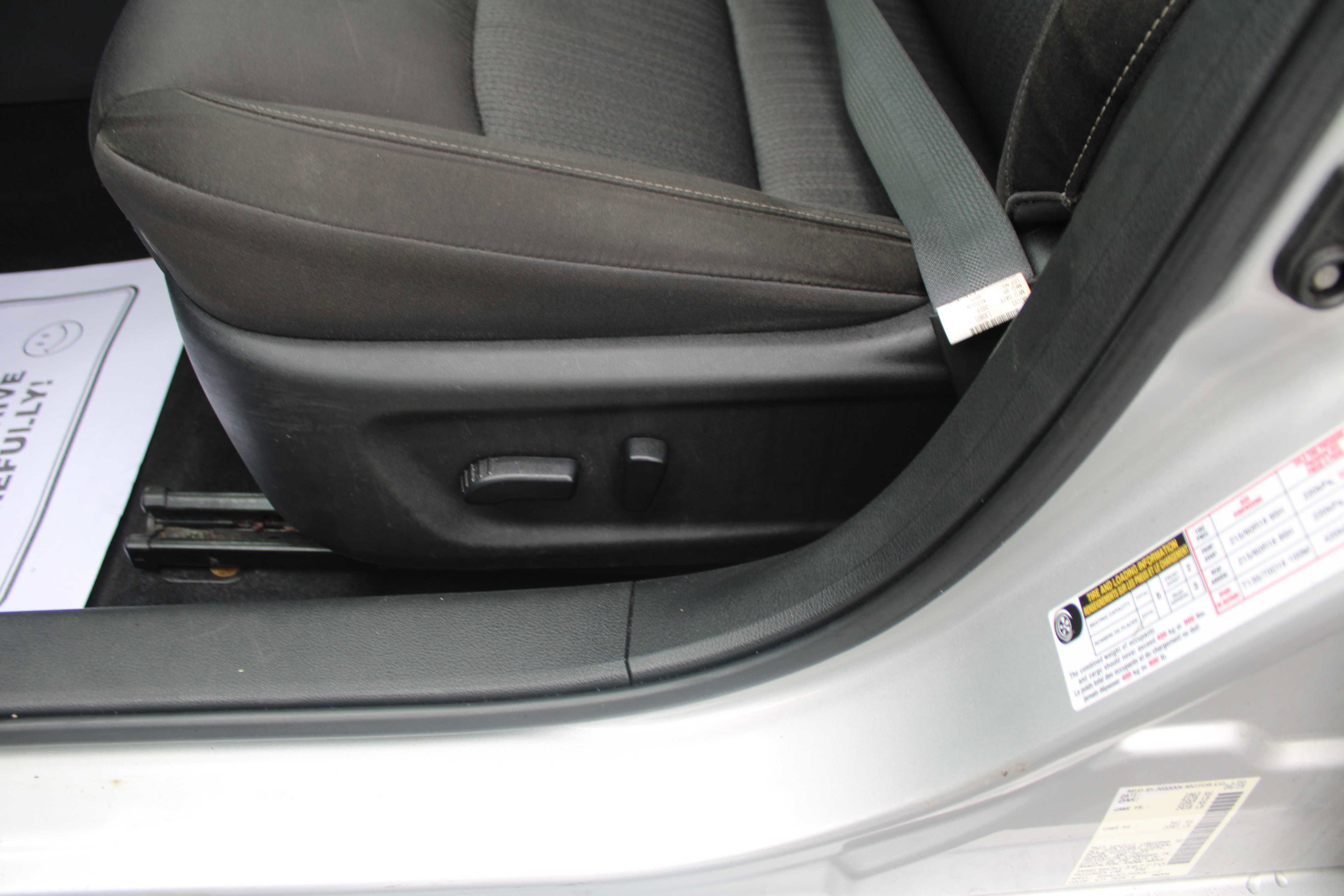 Vehicle image 11 of 22