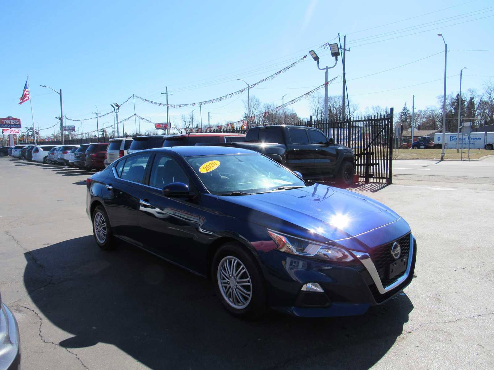 Vehicle image 2 of 18
