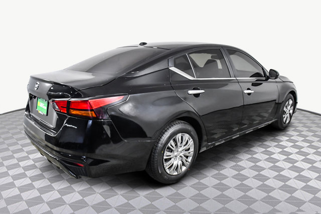 Vehicle image 4 of 30