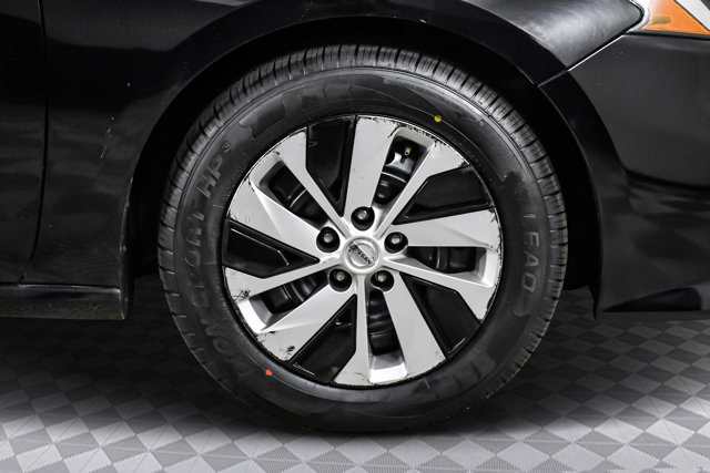 Vehicle image 7 of 30