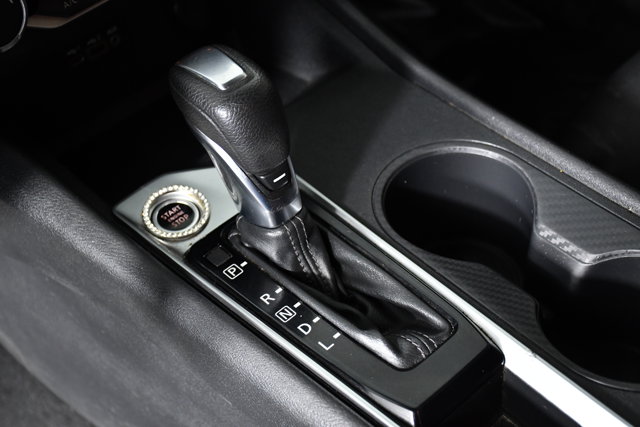 Vehicle image 20 of 30