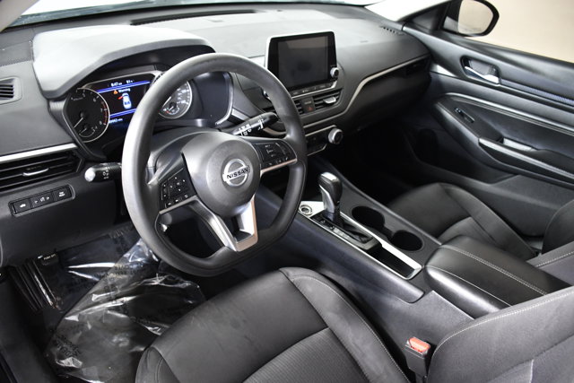 Vehicle image 15 of 30