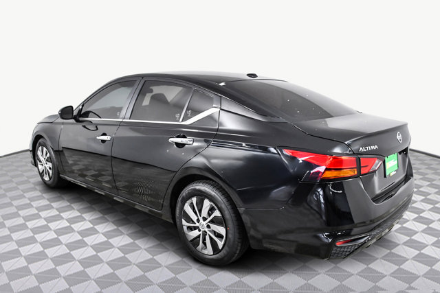 Vehicle image 6 of 30