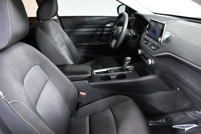 Vehicle image 13 of 30