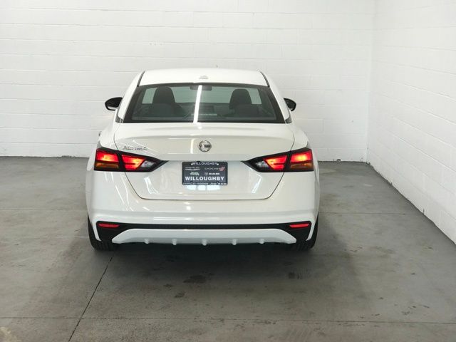 Vehicle image 5 of 35