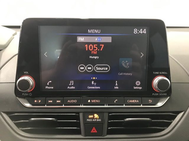 Vehicle image 22 of 35