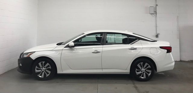 Vehicle image 6 of 35