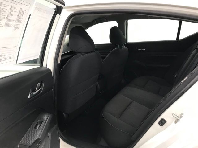 Vehicle image 13 of 35
