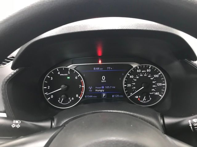 Vehicle image 19 of 35