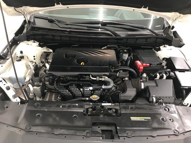 Vehicle image 7 of 35