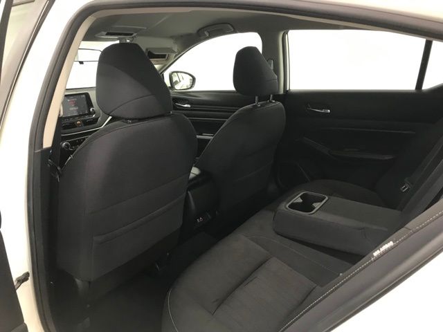 Vehicle image 12 of 35