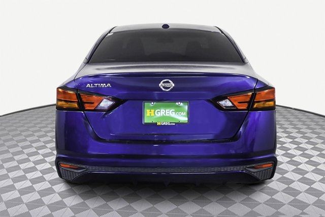 Vehicle image 5 of 32
