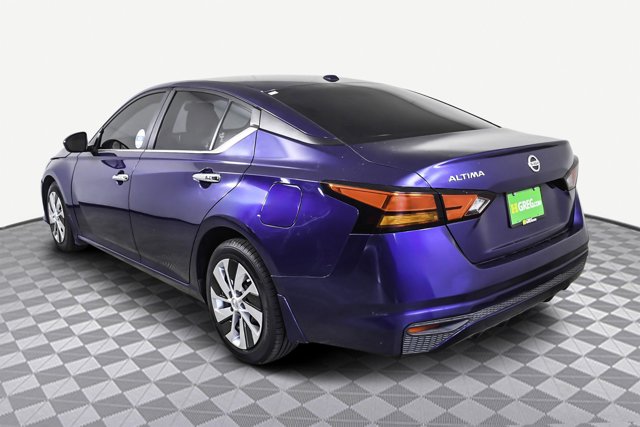 Vehicle image 6 of 32