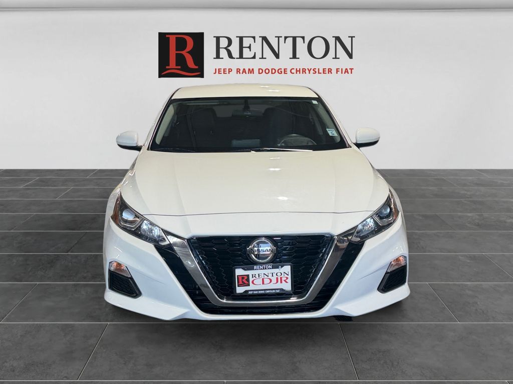2020 Nissan Altima 2.5 S Image 2 of 20