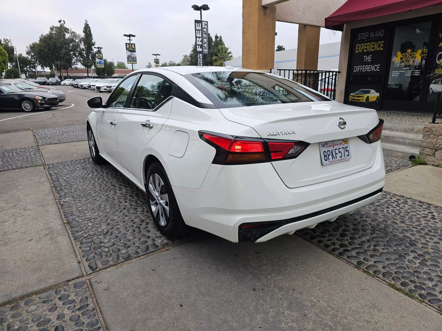 Vehicle image 7 of 25