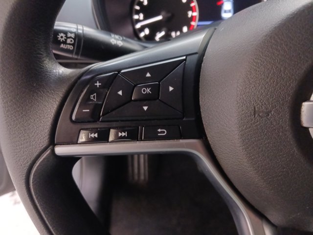 Vehicle image 24 of 25