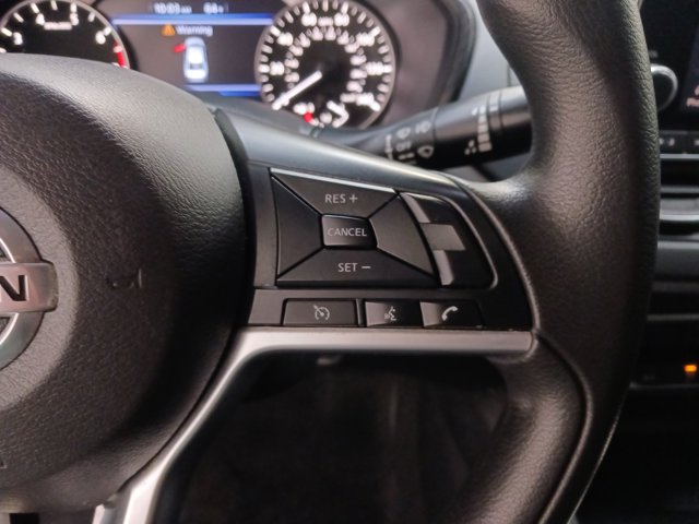 Vehicle image 17 of 25