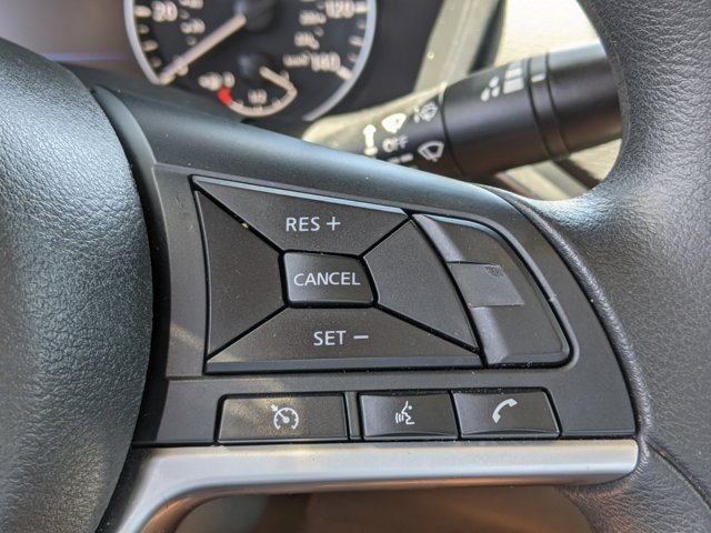 Vehicle image 23 of 26