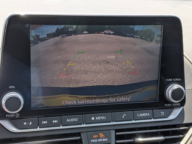 Vehicle image 19 of 26