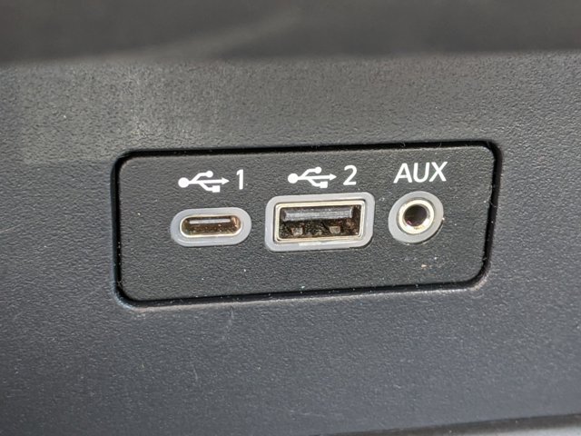 Vehicle image 20 of 26