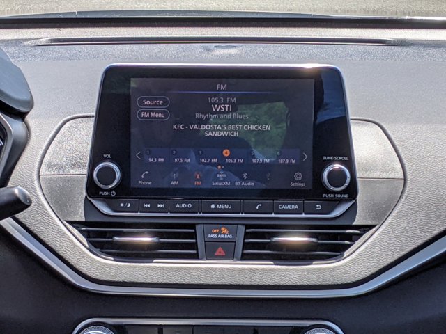 Vehicle image 17 of 26