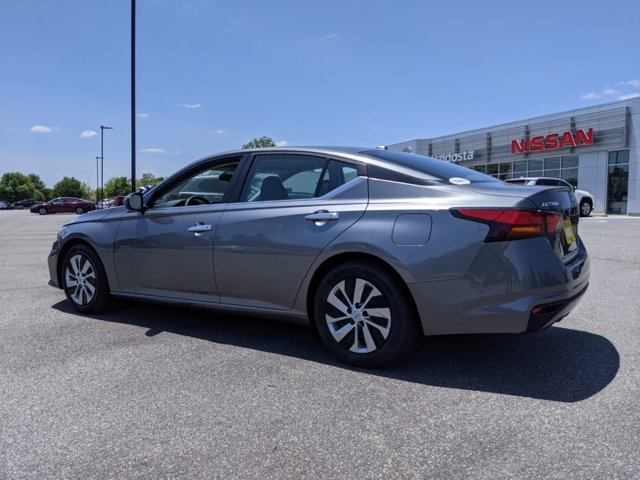 Vehicle image 7 of 26