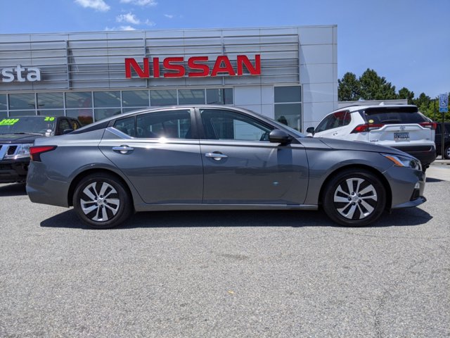 Vehicle image 5 of 26