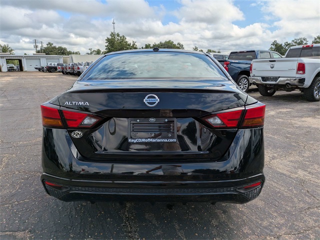 Vehicle image 7 of 26