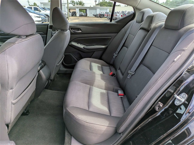 Vehicle image 11 of 26