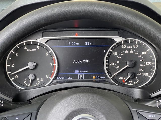 Vehicle image 27 of 34