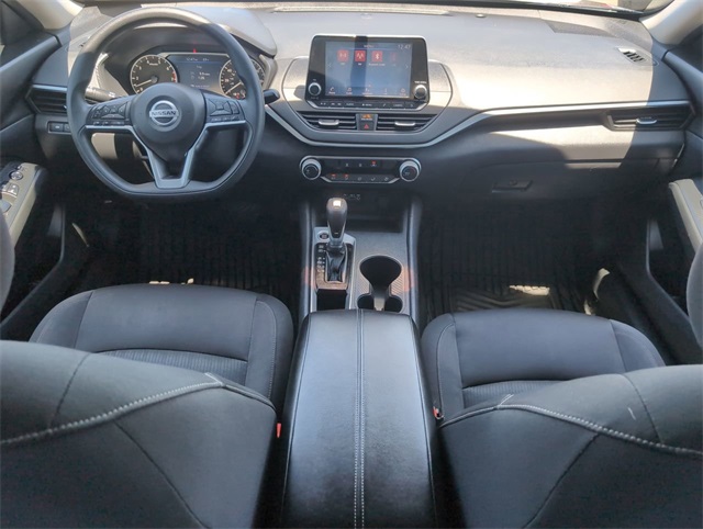 2020 Nissan Altima 2.5 S Image 15 of 32