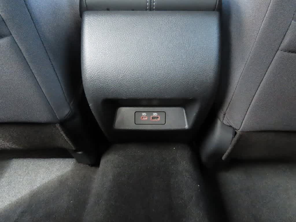 Vehicle image 22 of 26